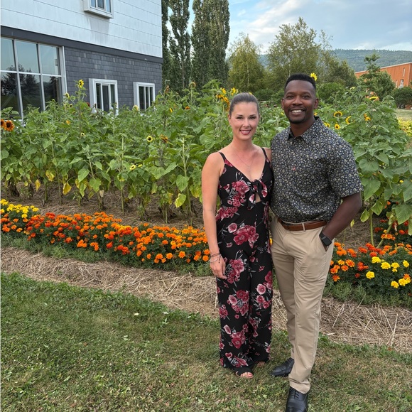 I sell my pieces so I can shop yours (itβs all about balance, right? π
π¨π¦ - Picture 3 of 6